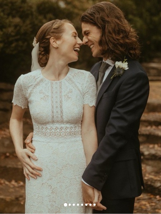 Watters Dresses & Skirts - Elegant White Short-Sleeve Crew Neck Lace Bridal Gown Size 4 Wedding Dress